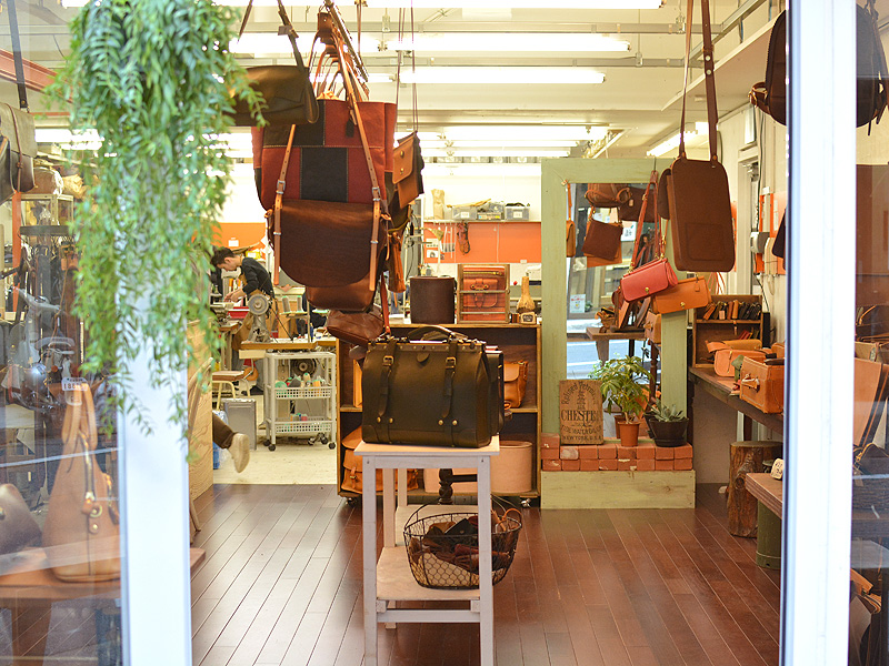 FACTORY SHOP店内3