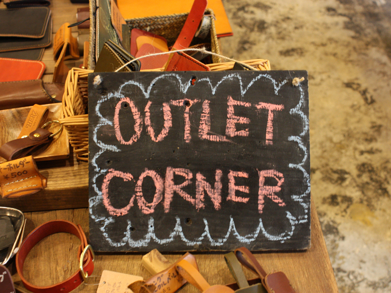 OUTLET!
