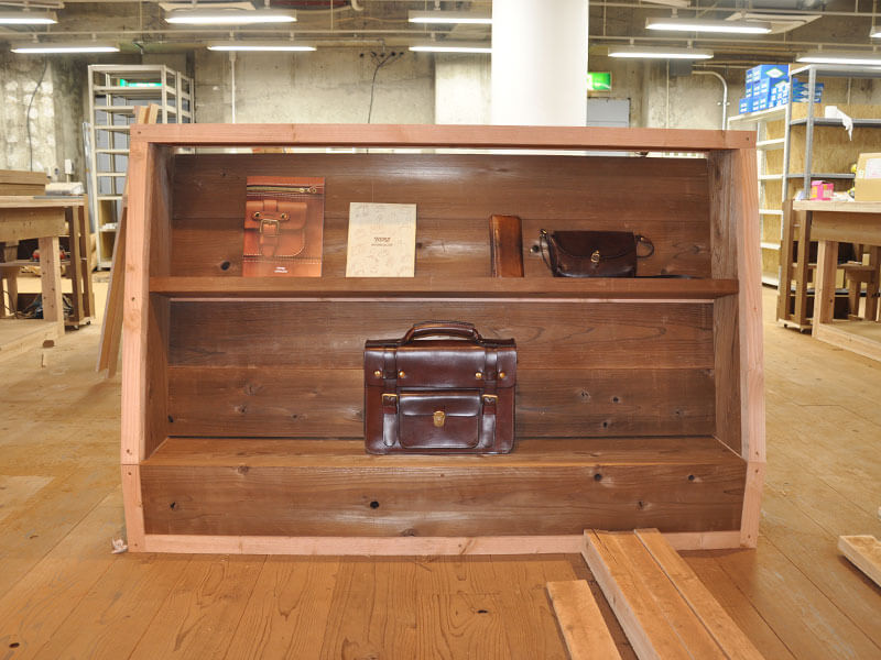 HERZ名古屋 店内什器3