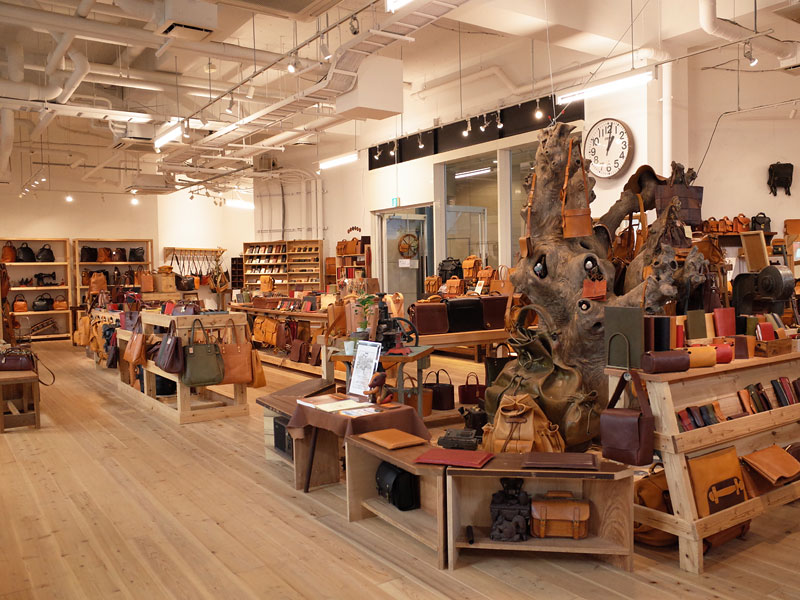 本店でもアラスカ革を現品販売
