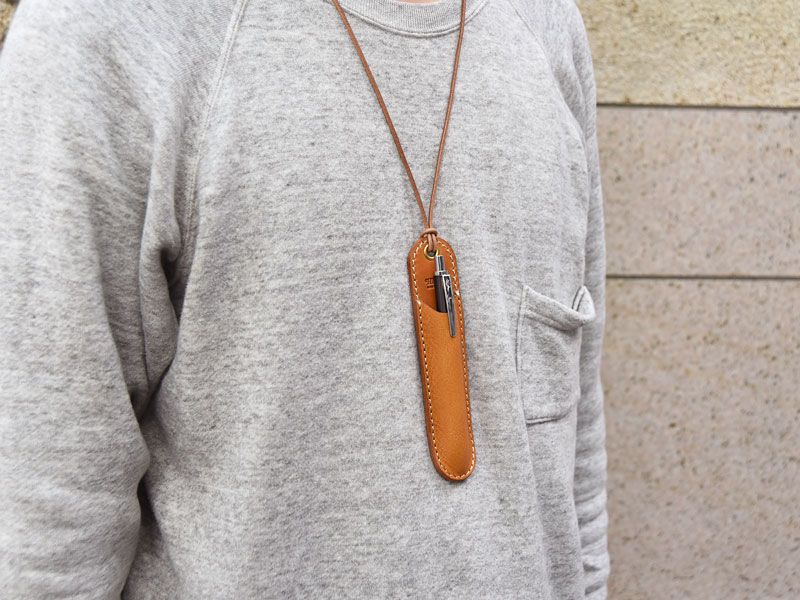 1本差しペンホルダー(KP-3) 着用例