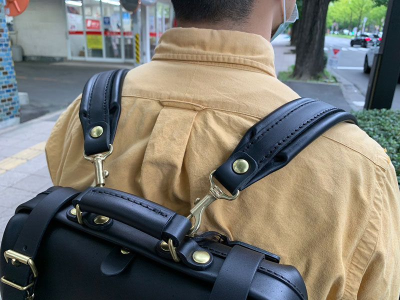 ラックスリュック(R-143) クッション付きストラップアップ