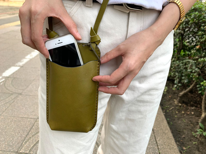 スマホショルダー スマホ収納例