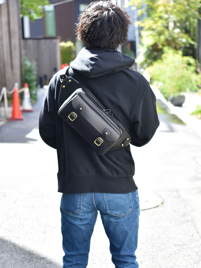 ライダーバッグ ブラック着用