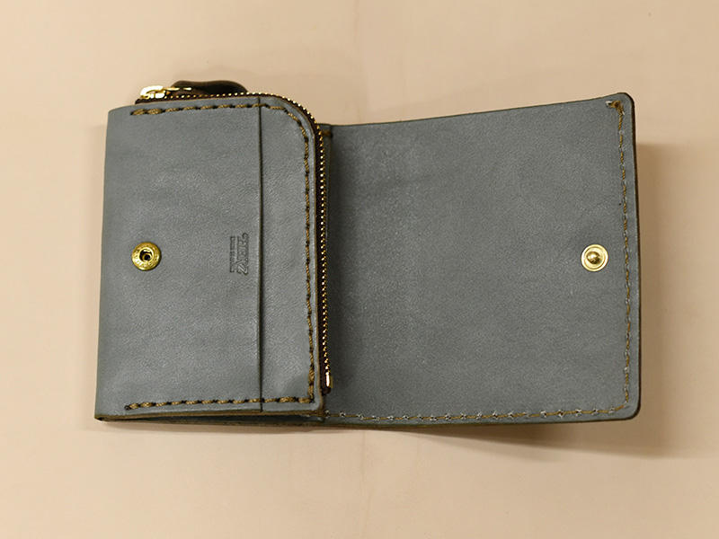 小型の二つ折り財布(NSA-135)2