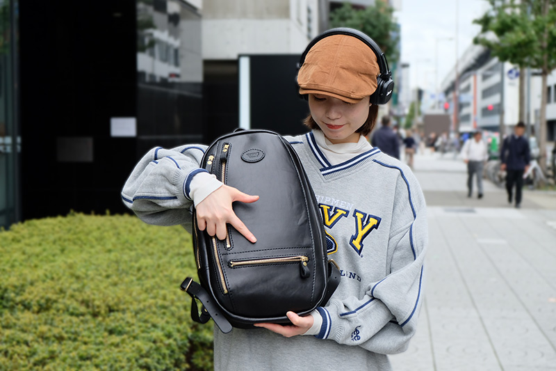 グッドファスナーリュック(R-10) 手持ち