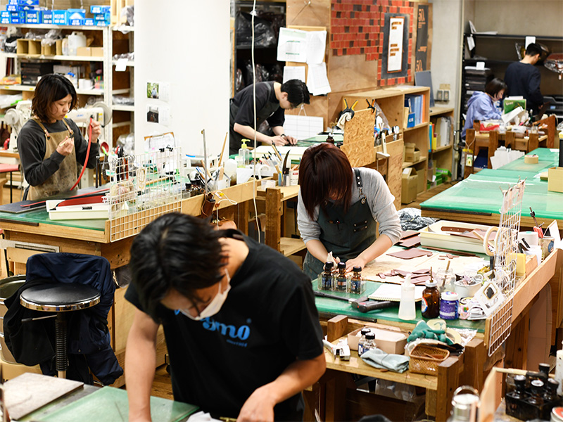 名古屋店工房の様子1